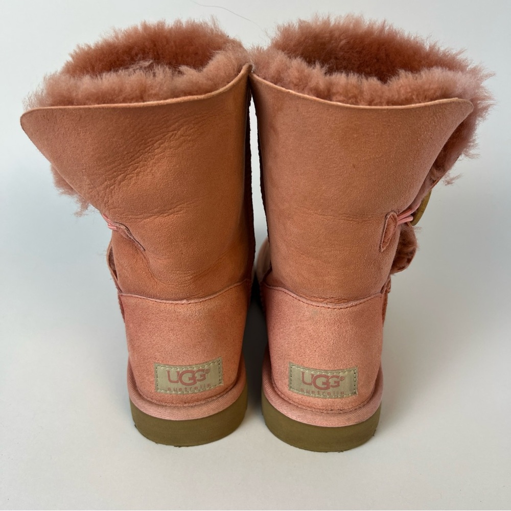 Women’s Pink Ugg Boots size 6 Bailey Button Classic Short Shearling Bootie - Picture 13 of 16